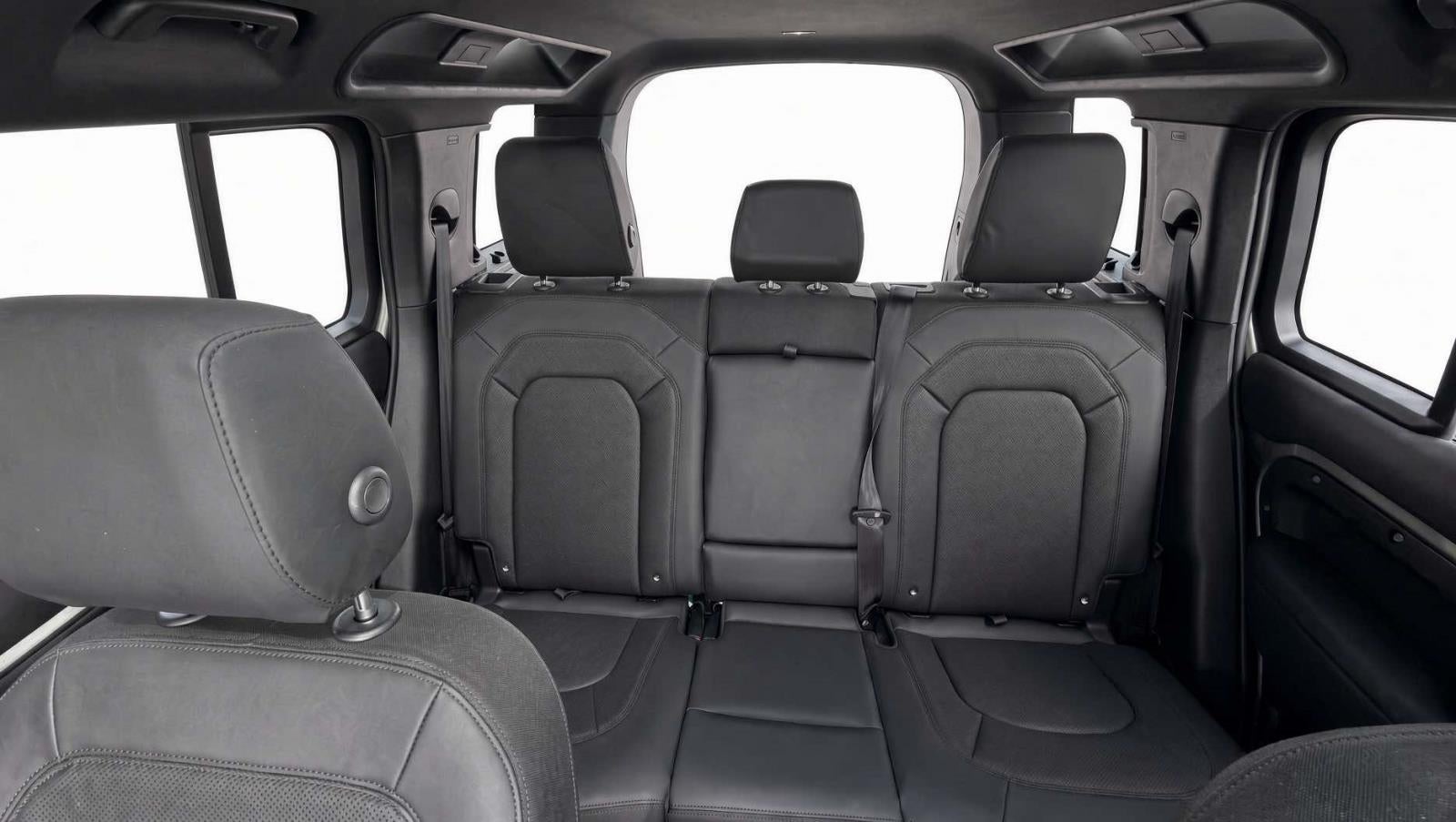 2025 Land Rover Defender 110 P300 S