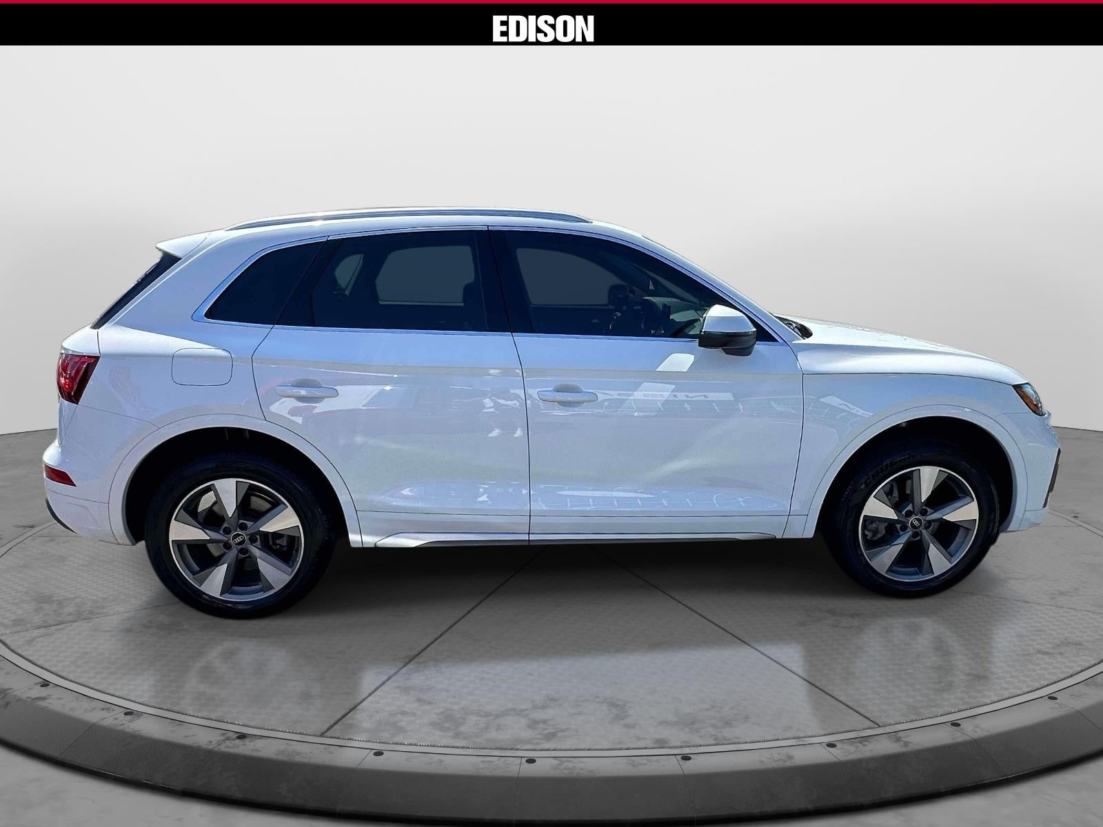 2024 Audi Q5 Premium 40 TFSI quattro